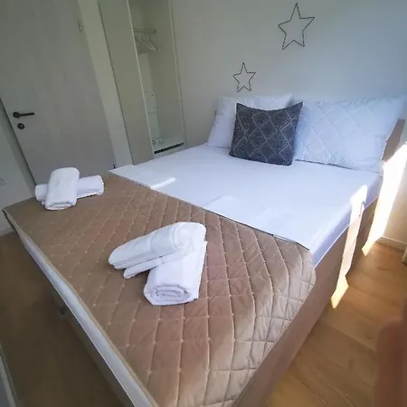 Center Bravos Макарска