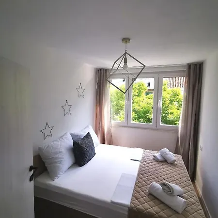 Center Bravos * Μακάρσκα